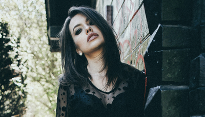 La storia della moda gotica: dal Medioevo alle passerelle moderne